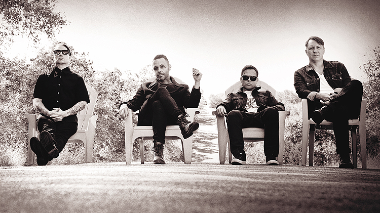 HOOD_ICD_EntertainerBlueOctober2_750x421_060417.jpg